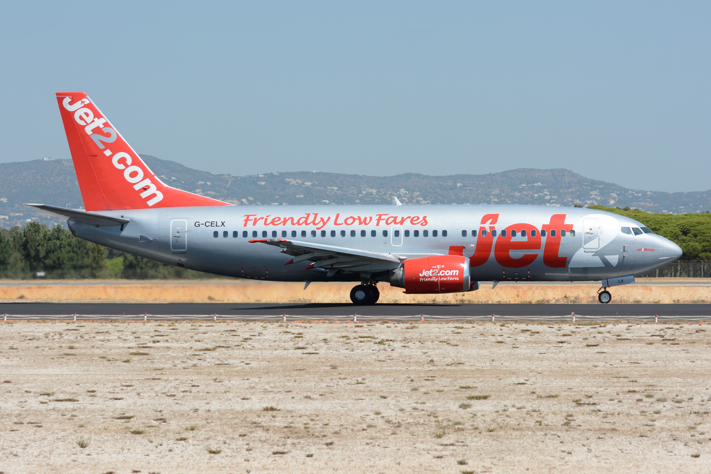 G-CELX · Boeing 737-377(QC) · (FAO / LPFR)