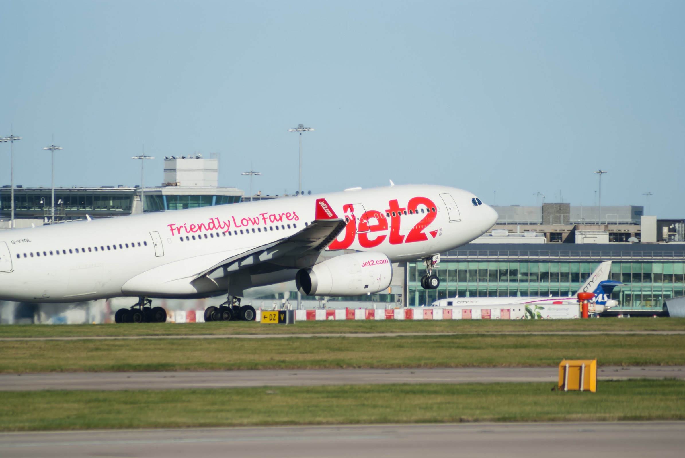 G-VYGL (1555) 2014 Airbus A330-243