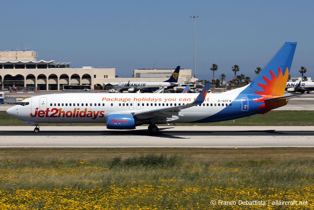 G-GDFW (27986) 2000 Boeing 737-8K5(WL)