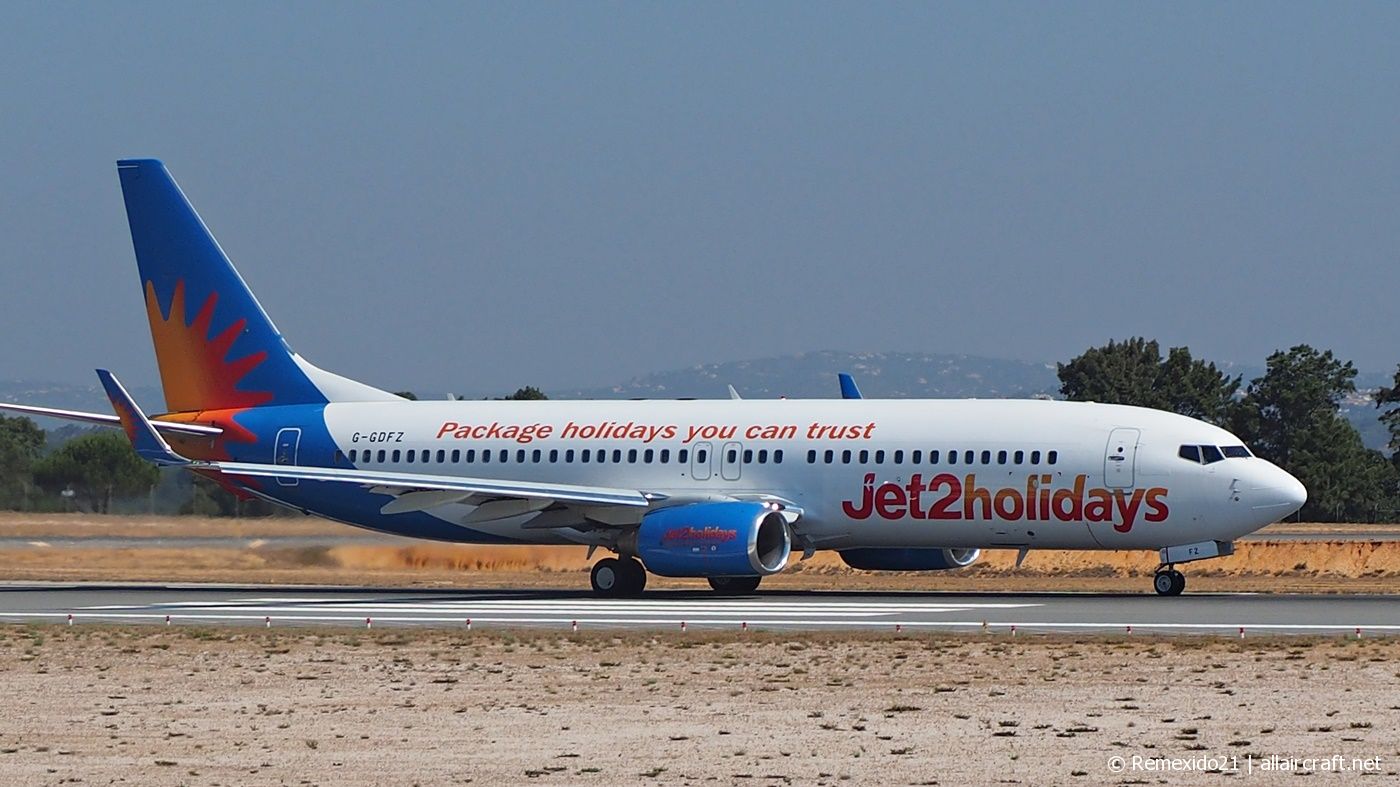 G-GDFZ · Boeing 737-86Q(WL) · (FAO / LPFR)