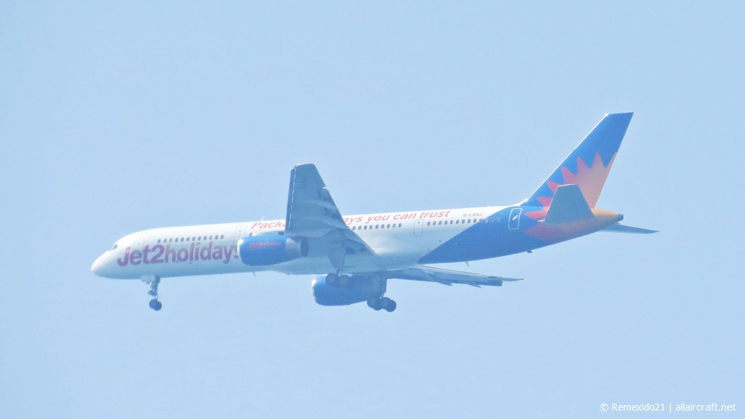 G-LSAJ · Boeing 757-236 · (FAO / LPFR)