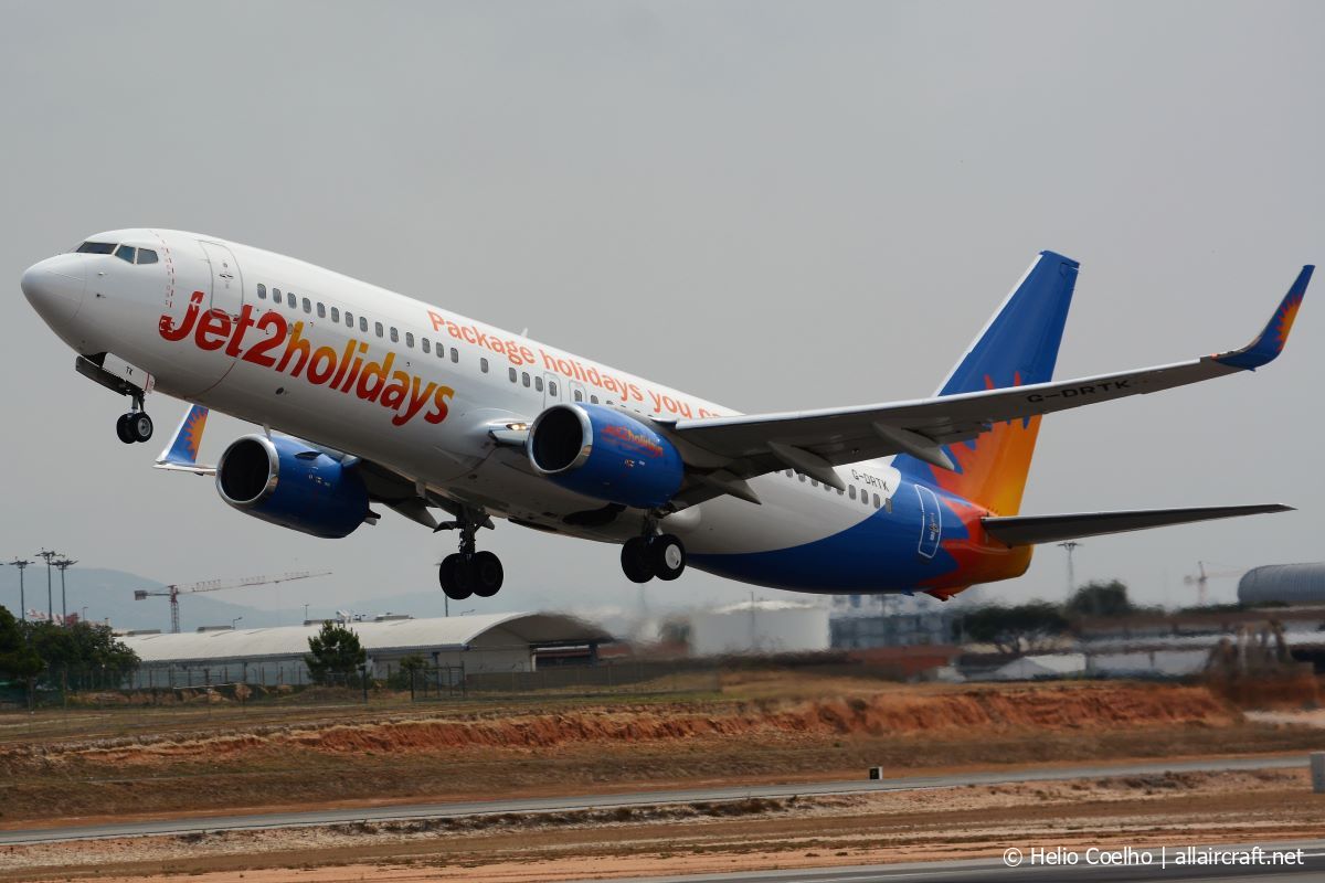 G-DRTK (40260) 2013 Boeing 737-8KN(WL)