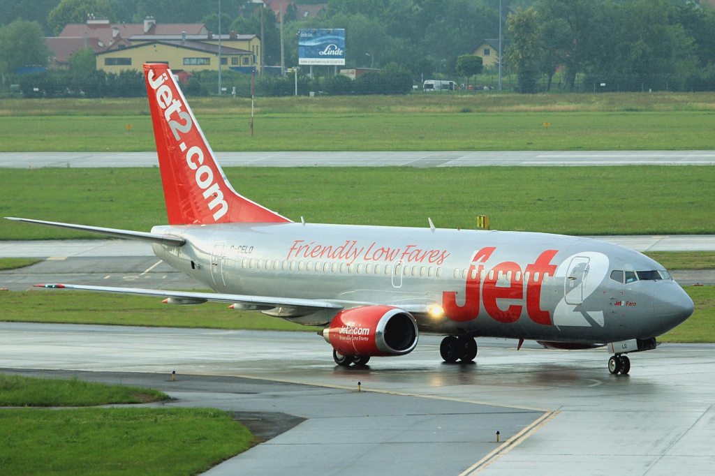 G-CELO · Boeing 737-33A(QC) · (KRK / EPKK)