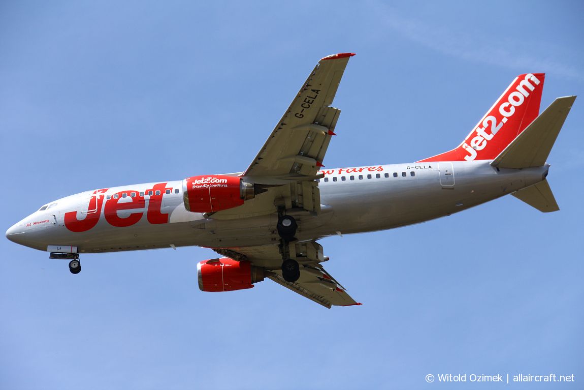 G-CELA · Boeing 737-377(QC) · (FCO / LIRF)