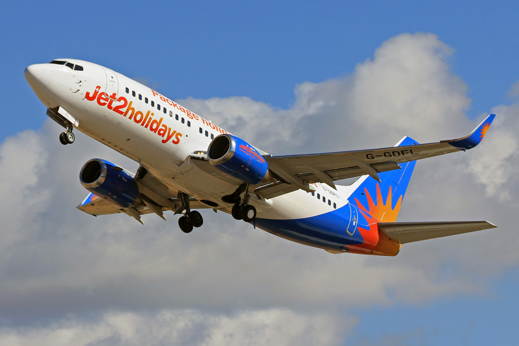 G-GDFL · Boeing 737-36N(WL) · (FAO/LPFR)