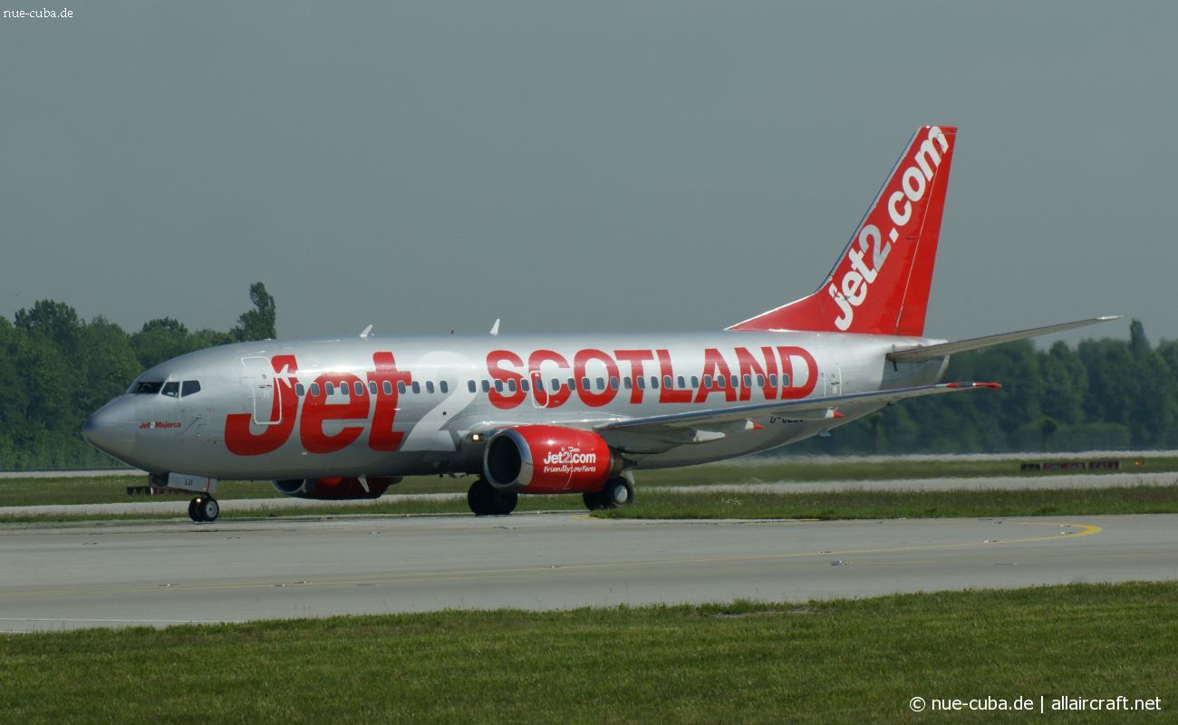 G-CELU · Boeing 737-377 · (MUC / EDDM)
