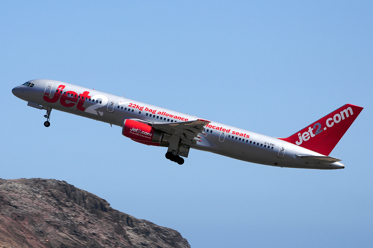 G-LSAI (24016) 1987 Boeing 757-21B