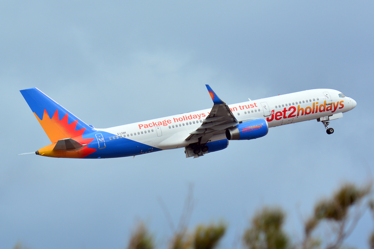G-LSAK · Boeing 757-23N(WL) · (LPA / GCLP)