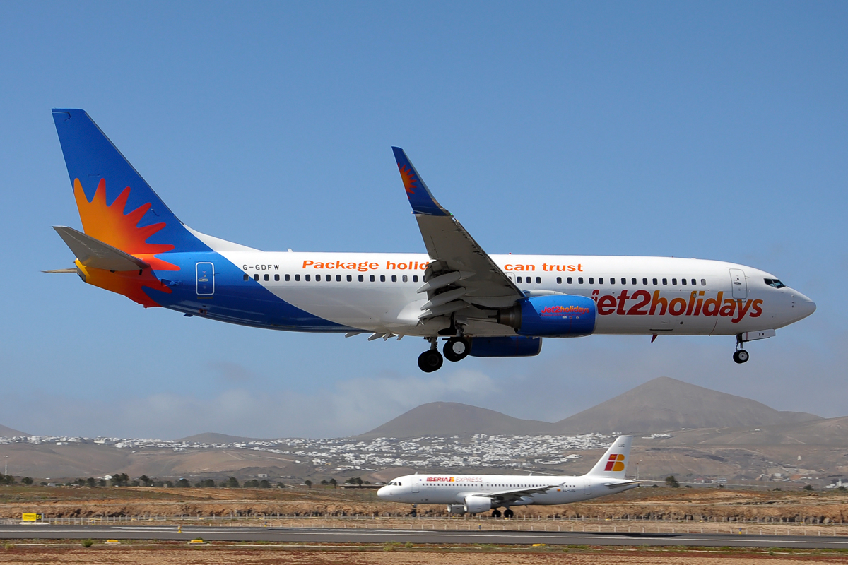 G-GDFW · Boeing 737-8K5(WL) · (ACE / GCRR)