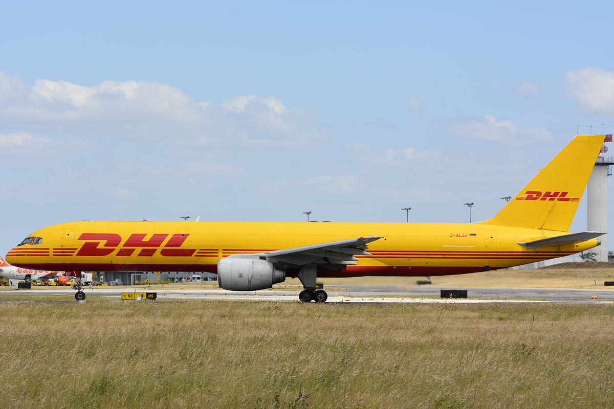D-ALEF (22189) 1985 Boeing 757-236(SF)