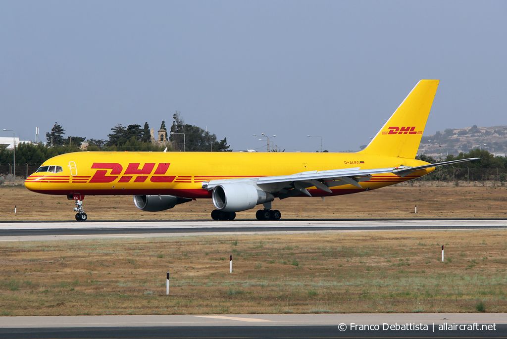 D-ALEO (29443) 1998 Boeing 757-2Q8(F)