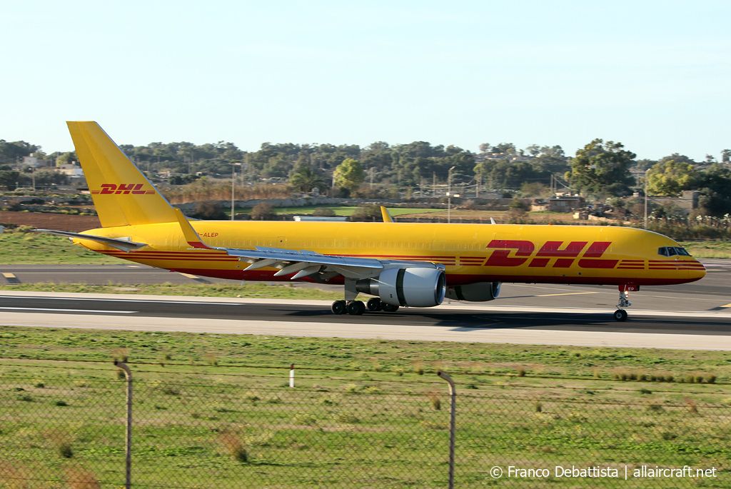 D-ALEP (30046) 2002 Boeing 757-2Q8(PCF)(WL)