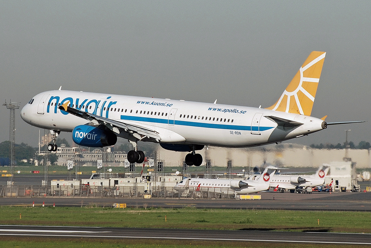 SE-RDN (2211) 2004 Airbus A321-231