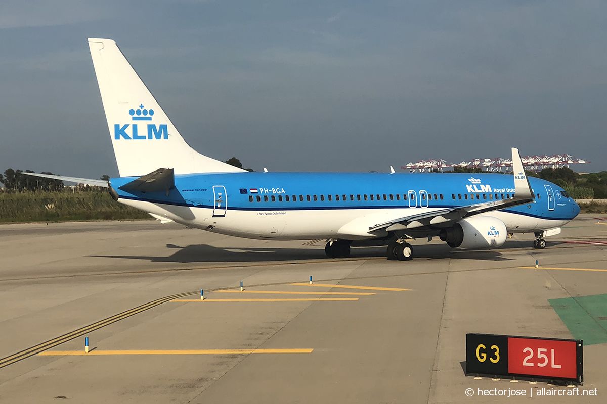 PH-BGA (37593) 2008 Boeing 737-8K2(WL)