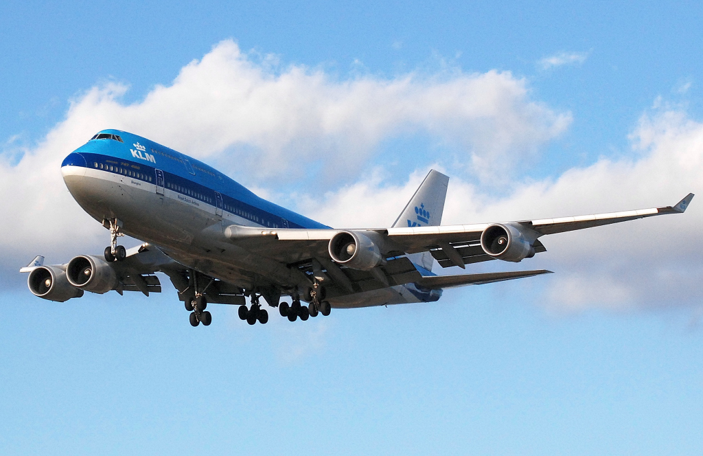PH-BFW (30454) 2000 Boeing 747-406