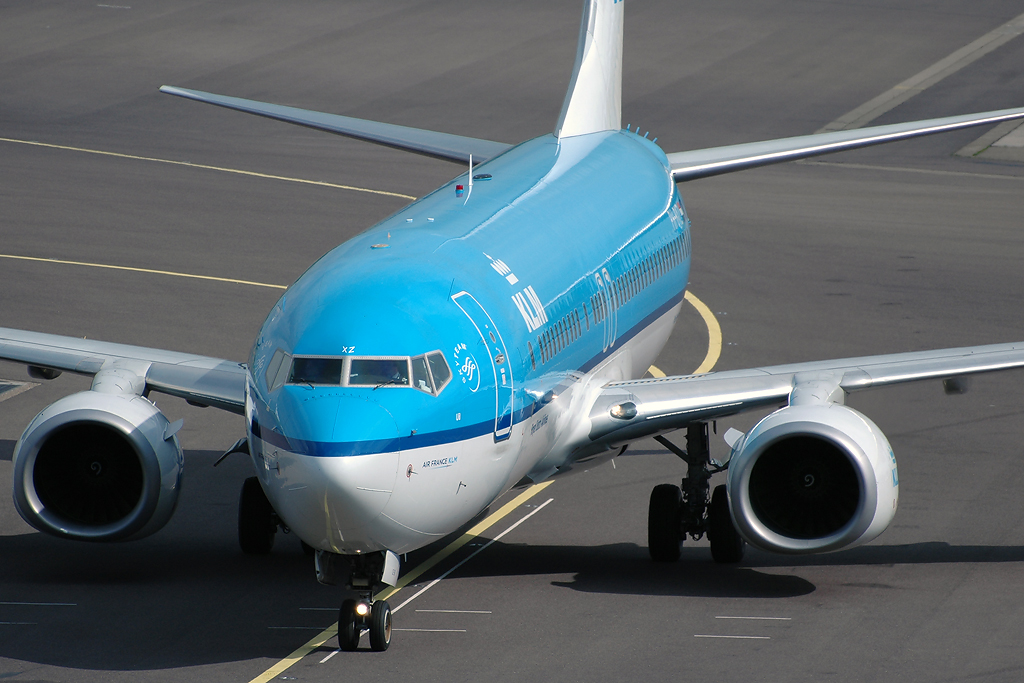 PH-BXZ (30368) 2008 Boeing 737-8K2(WL)