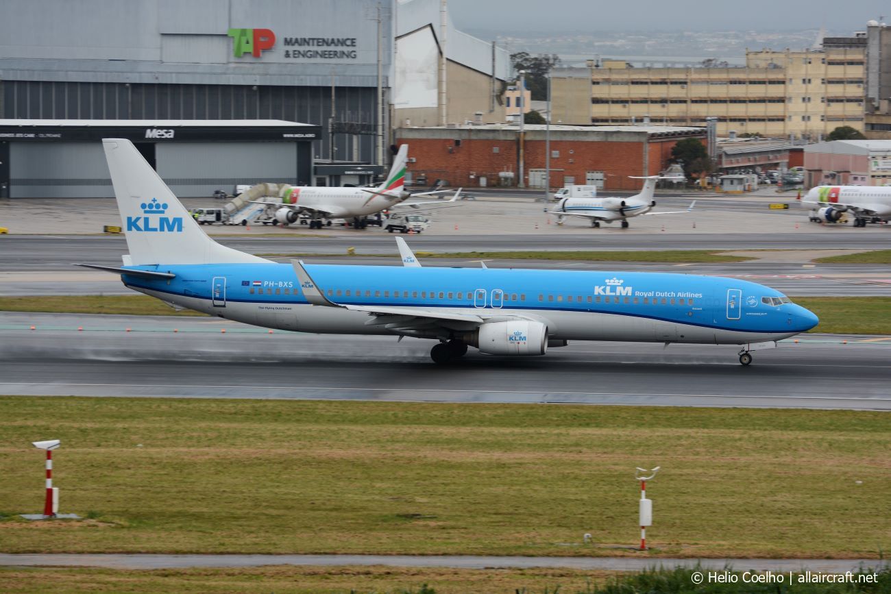 PH-BXS (29602) 2001 Boeing 737-9K2(WL)