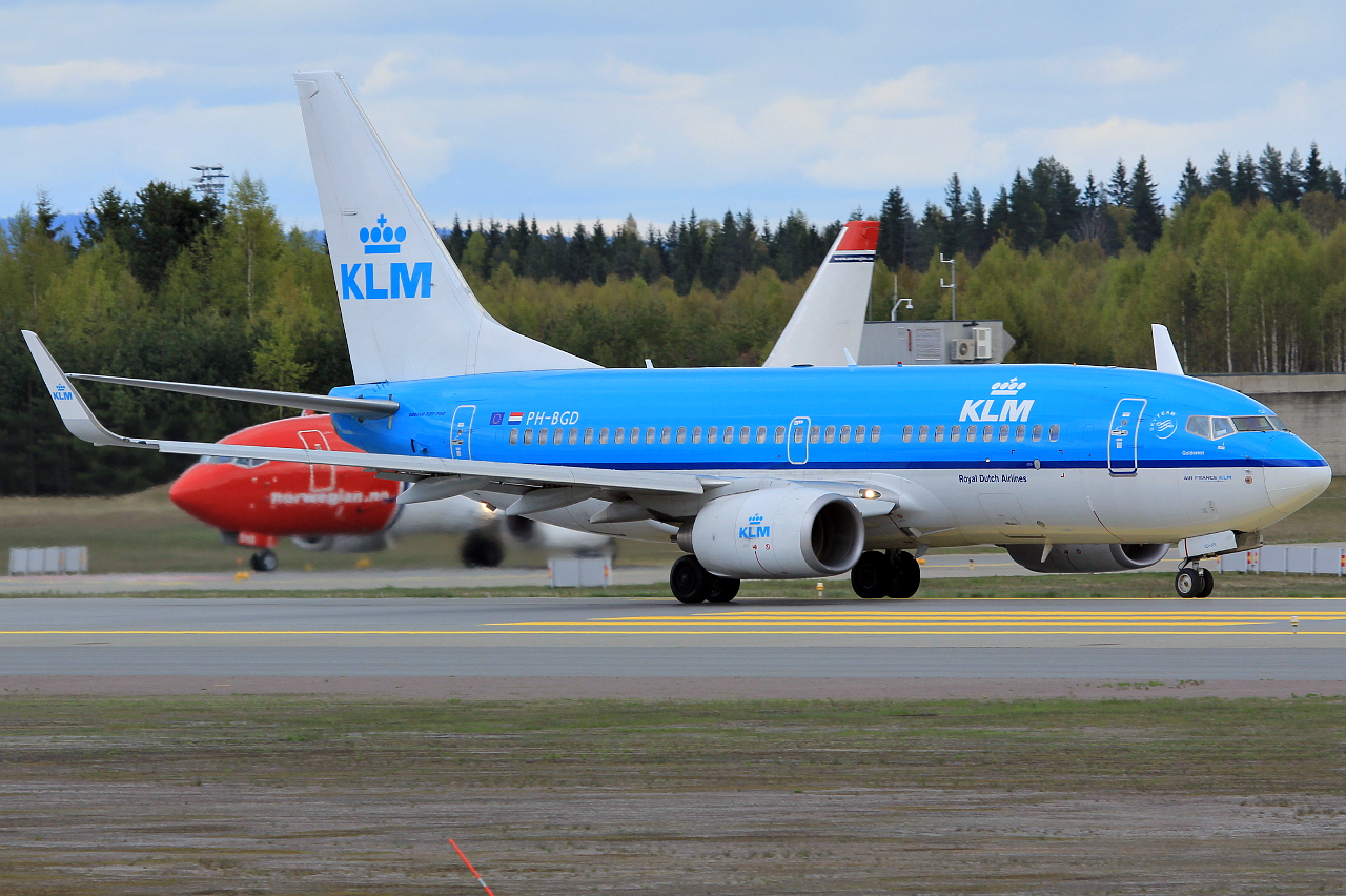 PH-BGD · Boeing 737-7K2(WL) · (OSL / ENGM)