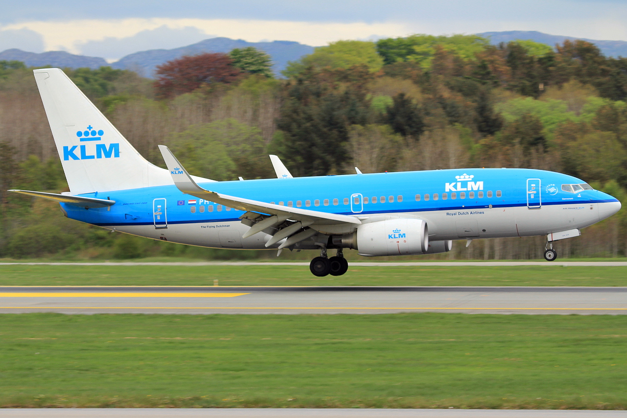 PH-BGM · Boeing 737-7K2(WL) · (SVG / ENZV)