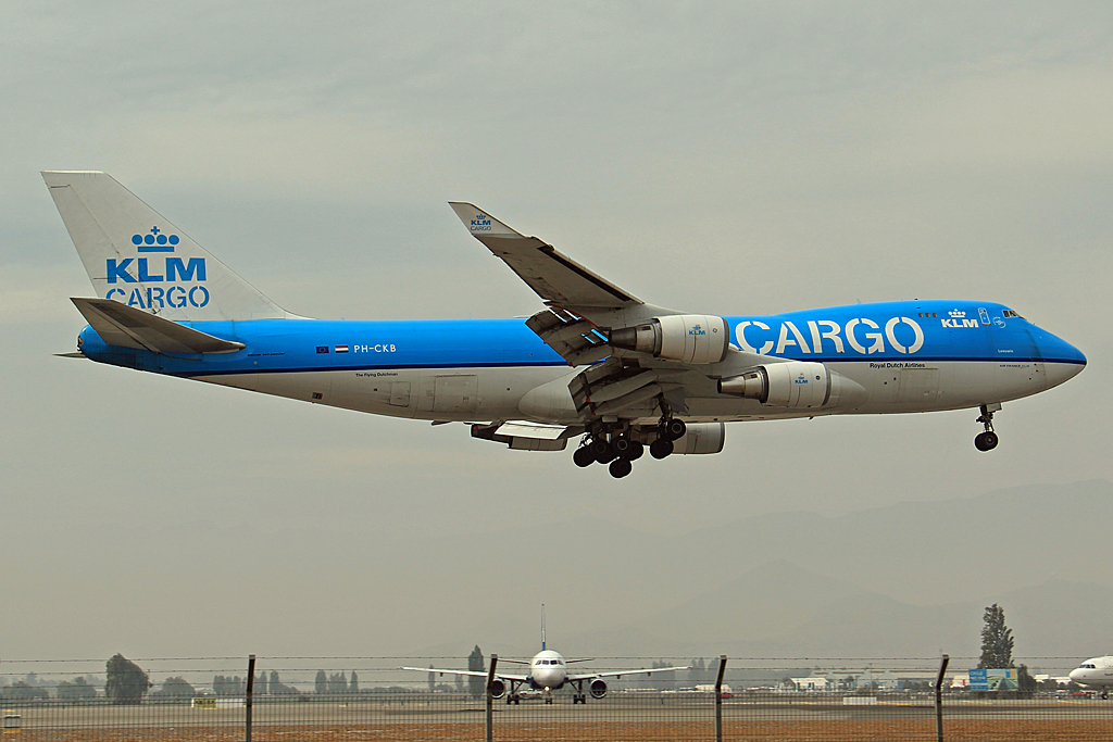 PH-CKB, (cn 33695), Boeing 747-406F