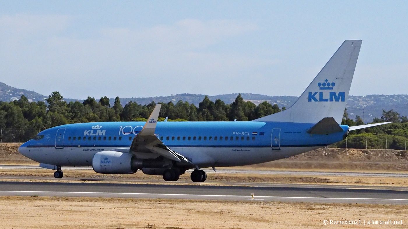 PH-BGL · Boeing 737-7K2(WL) · (FAO /LPFR)