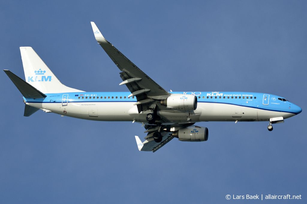PH-BXI (30358) 2000 Boeing 737-8K2(WL)