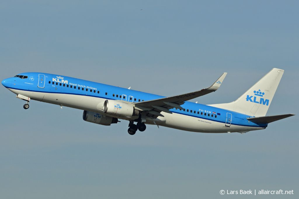 PH-BXW (30360) 2007 Boeing 737-8K2(WL)