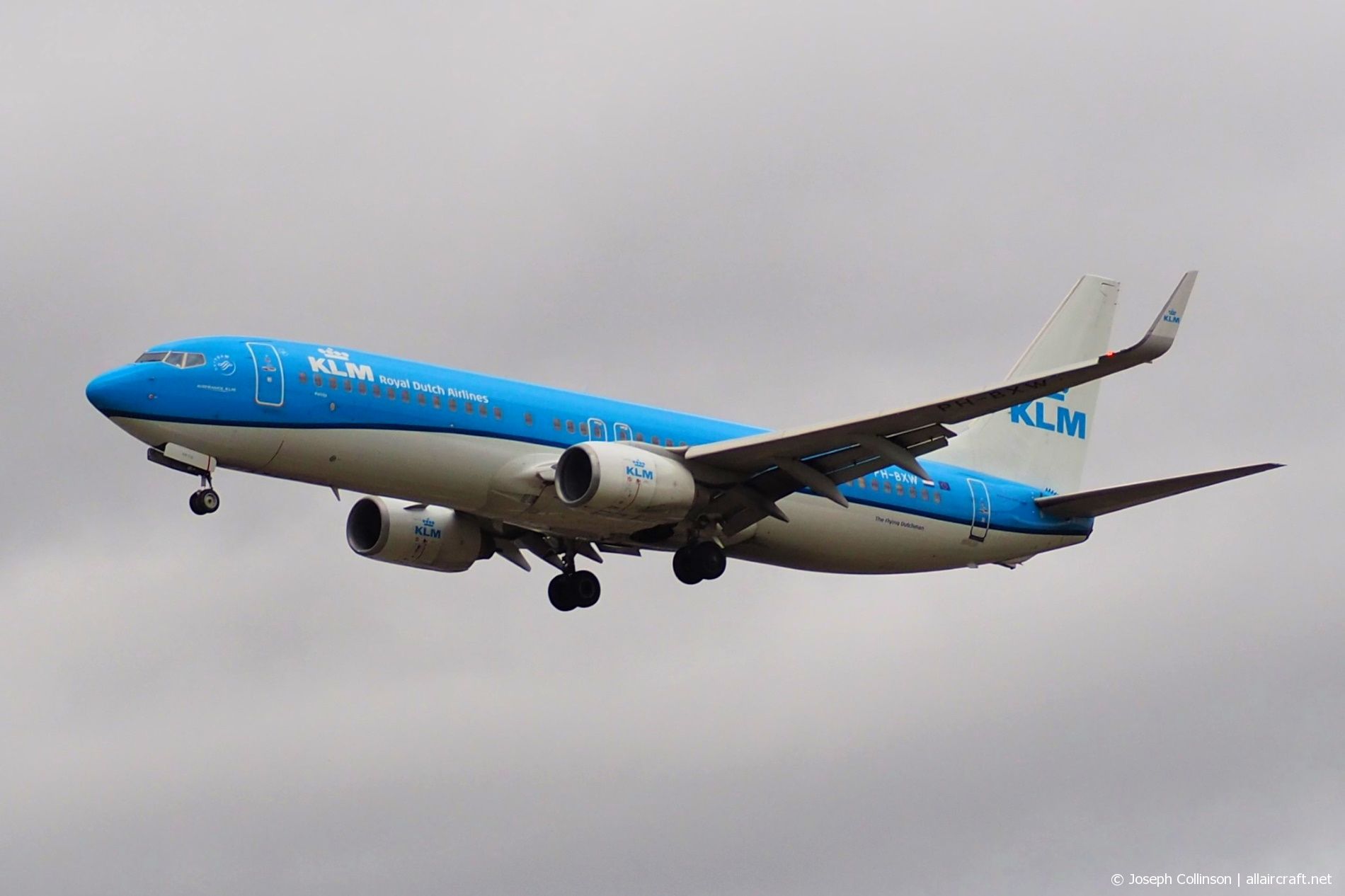 PH-BXW (30360) 2007 Boeing 737-8K2(WL)