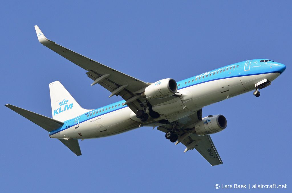 PH-BXZ (30368) 2008 Boeing 737-8K2(WL)