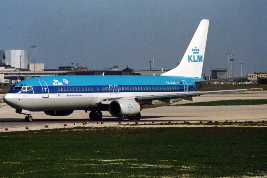 PH-BXK · Boeing 737-8K2 · (LIS / LPPT)