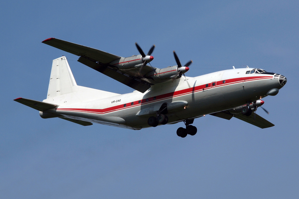 UR-CAG (9346904) 1969 Antonov An-12BK