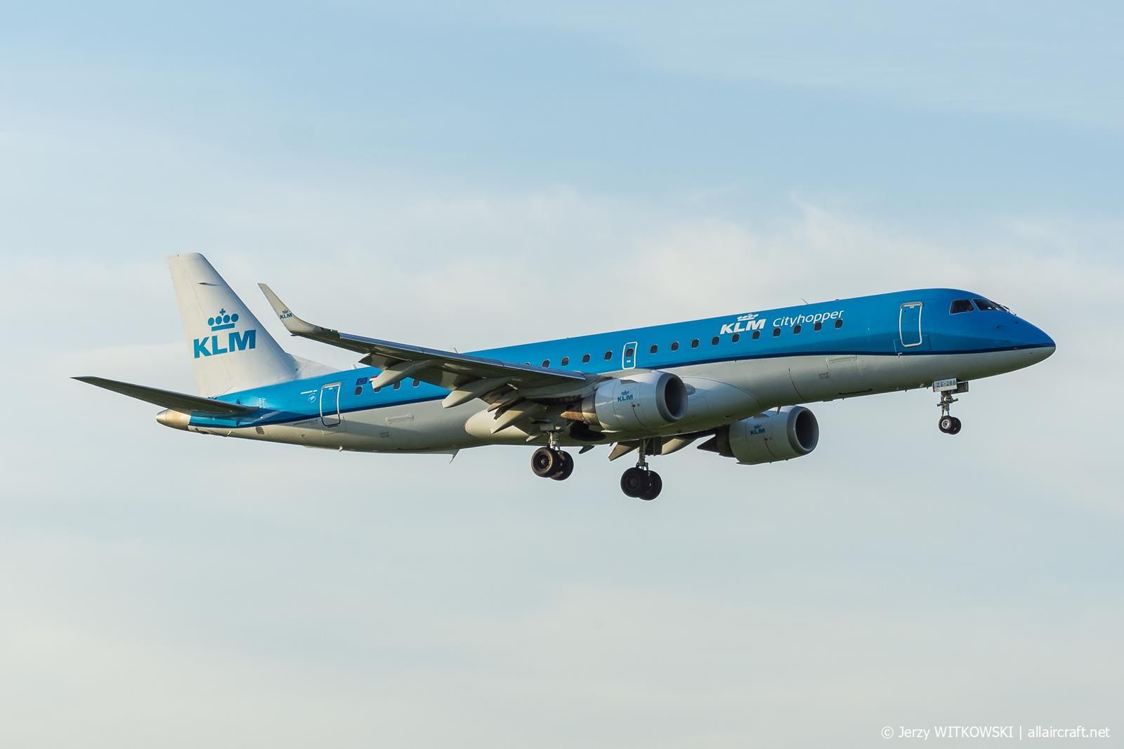 PH-EZE (19000288) Embraer 190-100STD