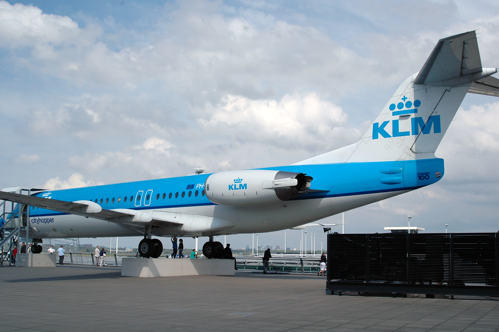 PH-OFE · Fokker 100 · (AMS / EHAM