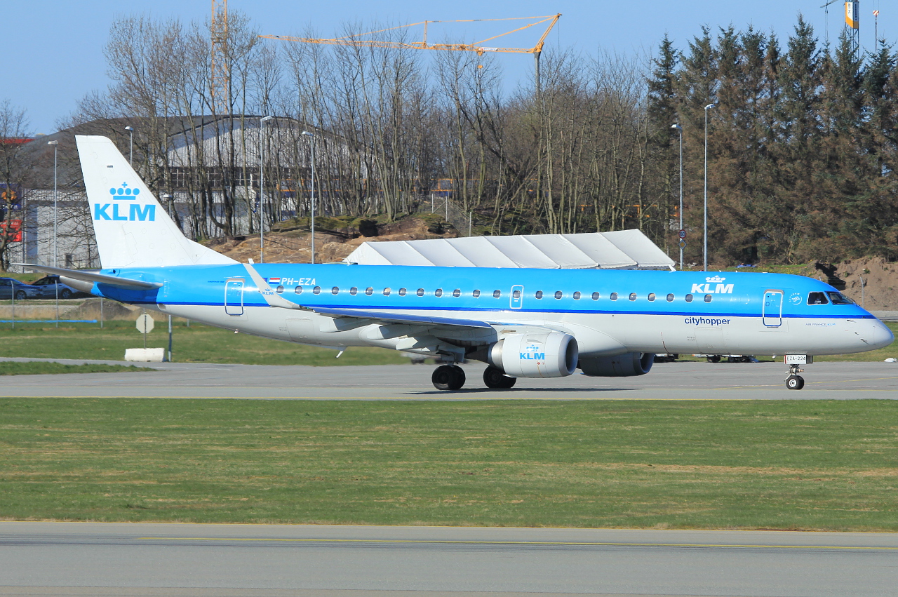 PH-EZA · Embraer 190-100STD · Norway