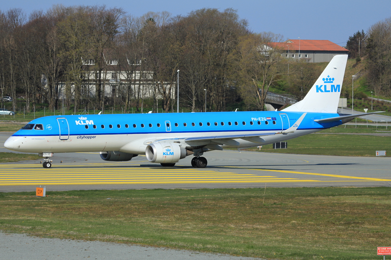 PH-EZG · Embraer 190-100STD · (SVG / ENZV)