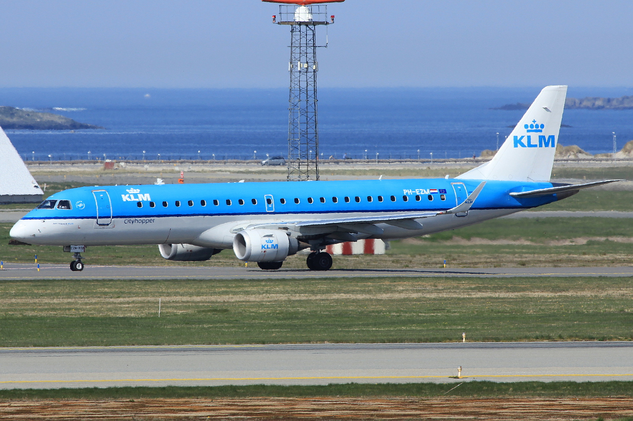 PH-EZM · Embraer 190-100STD · (SVG / ENZV)