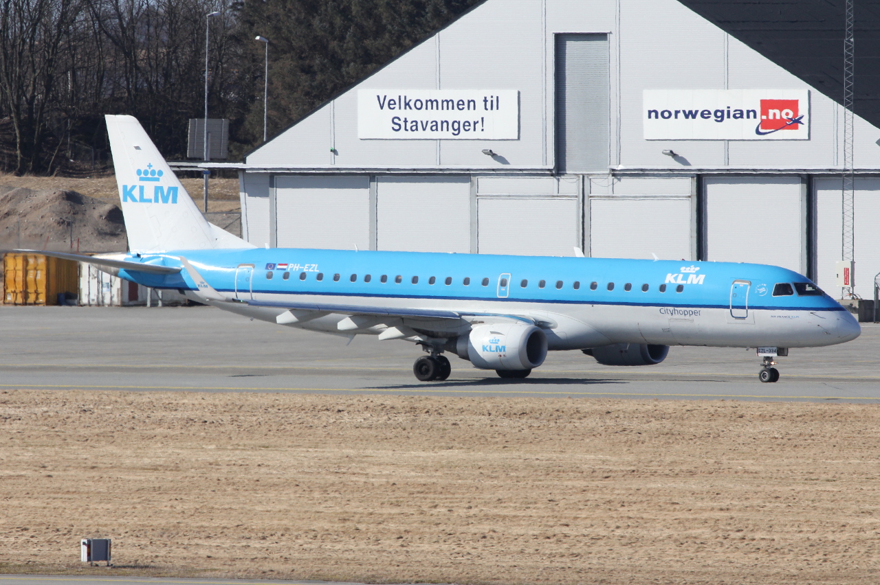 PH-EZL (19000334) Embraer 190-100STD
