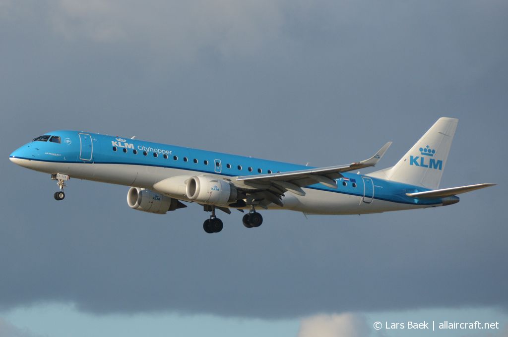 PH-EZF (19000304) Embraer 190-100STD
