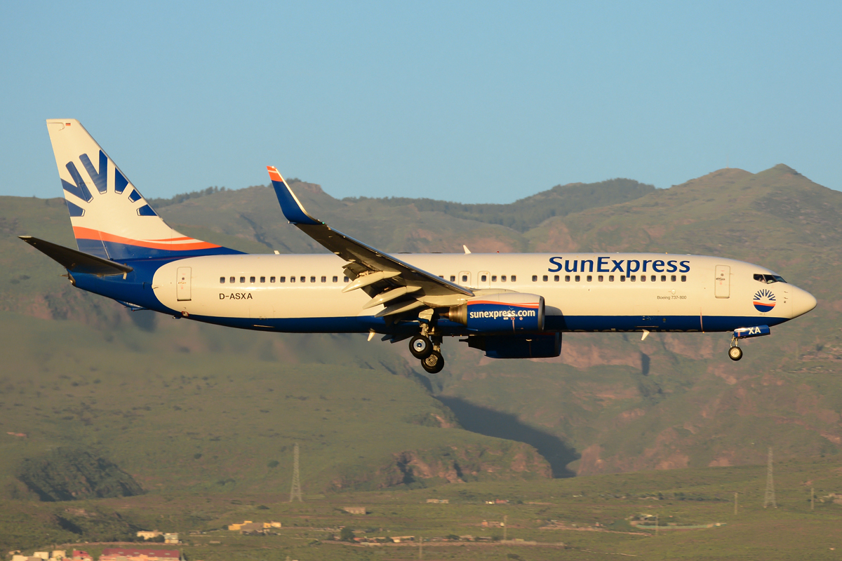 D-ASXA (28178) 1999 Boeing 737-8Z9 WL