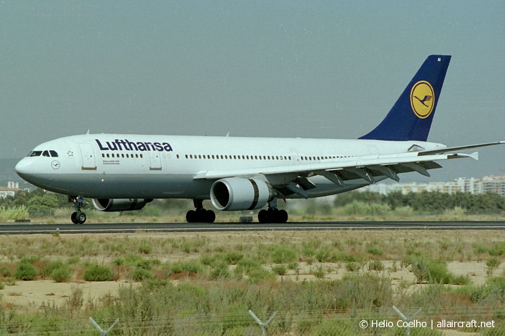 D-AIAI · Airbus A300B4-603 · (FAO / LPFR)