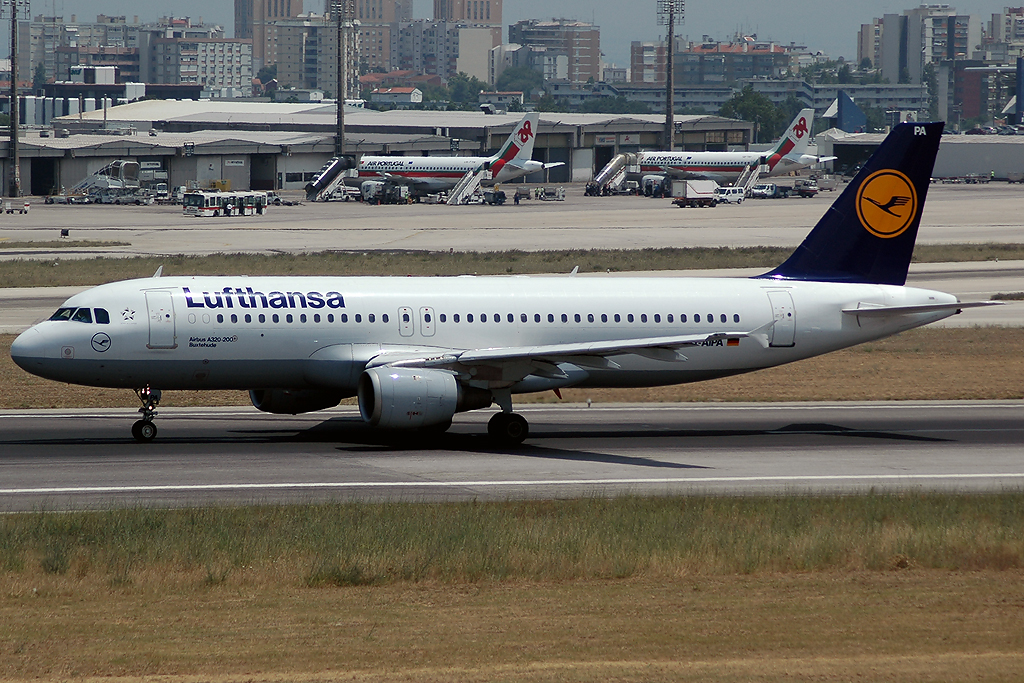 D-AIPA (069) 1989 Airbus A320-211