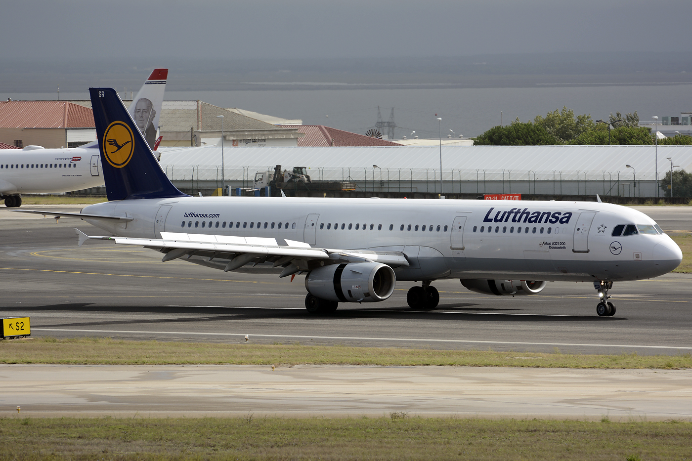 D-AISR · Airbus A321-231 · (LIS / LPPT)