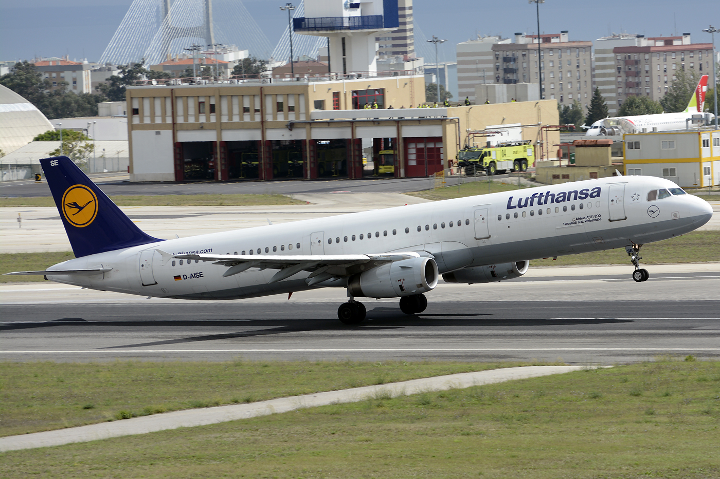 D-AISE · Airbus A321-231 · (LIS / LPPT)