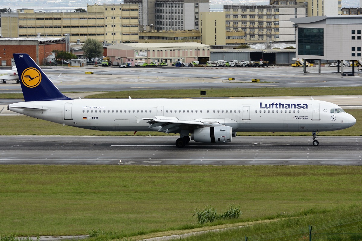 D-AIDM · Airbus A321-231 · (LIS / LPPT)
