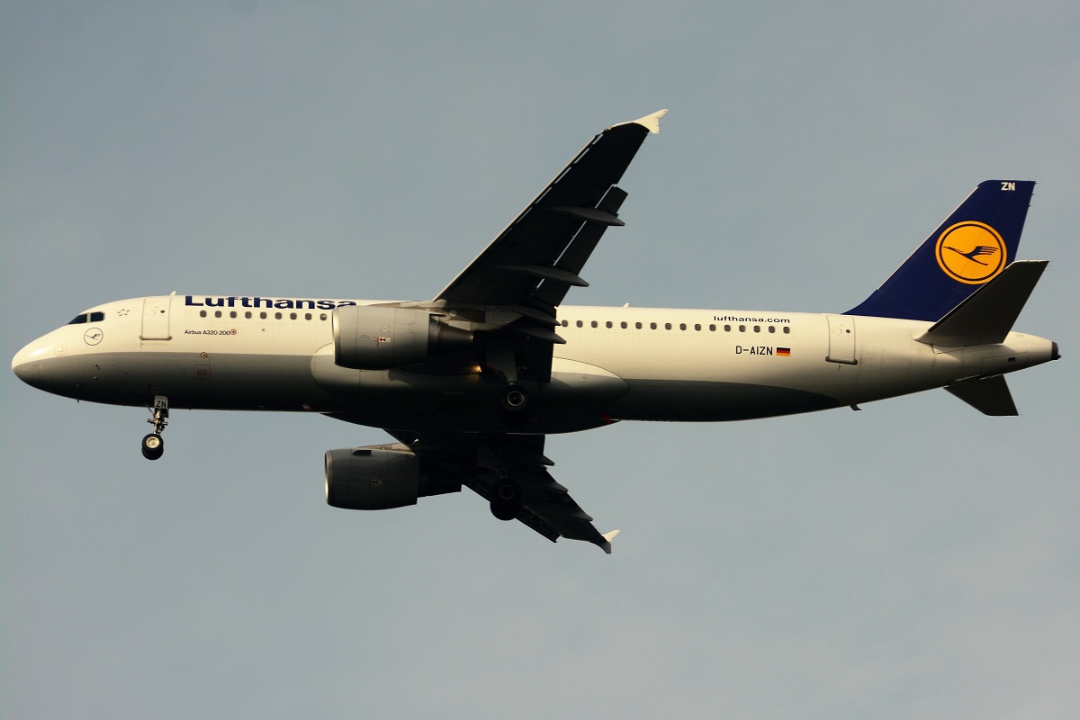 D-AIZN · Airbus A320-214 · (FRA / EDDF)