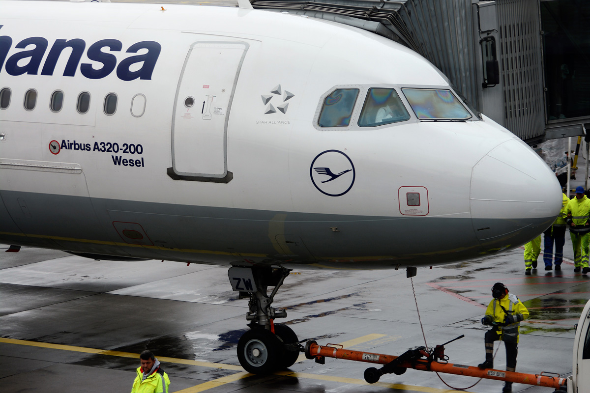 D-AIZW · Airbus A320-214(WL) · (FRA / EDDF)