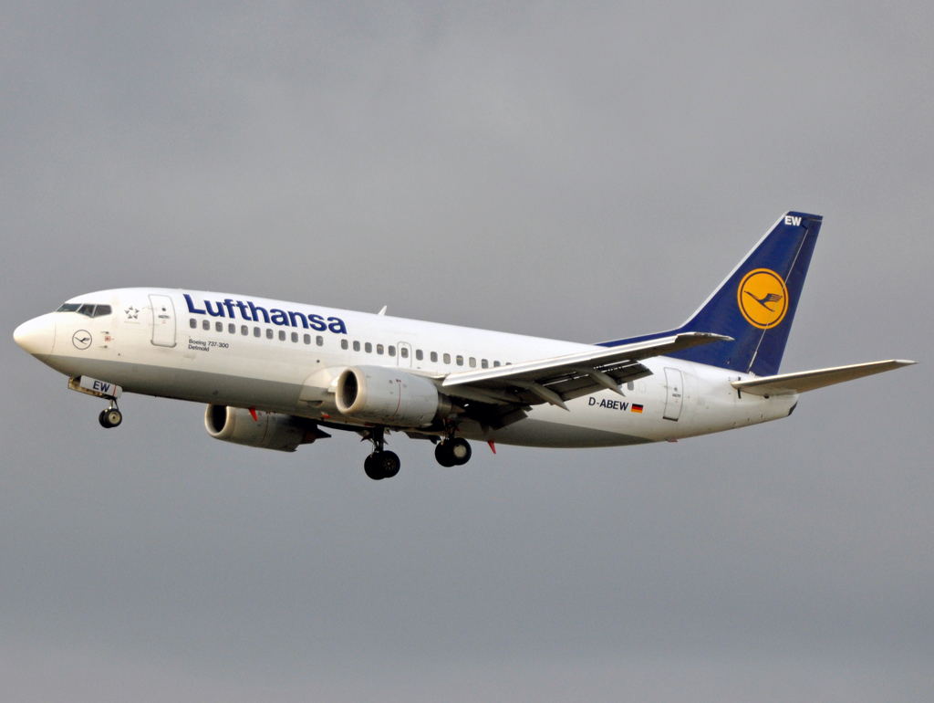 D-ABEW (27905) 1995 Boeing 737-330