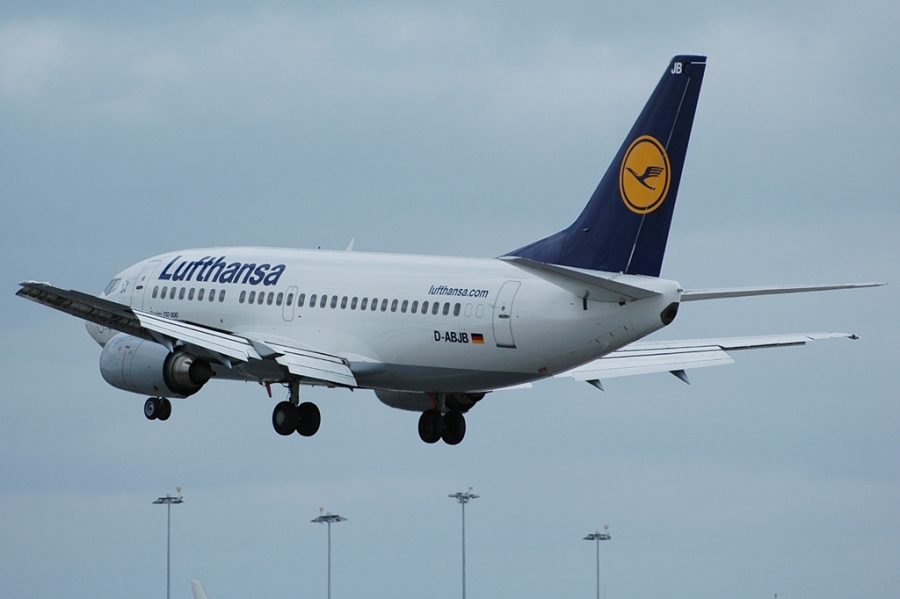 D-ABJB · Boeing 737-530 · (LIS / LPPT)
