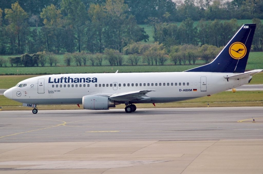 D-ABXM (23871) 1987 Boeing 737-330