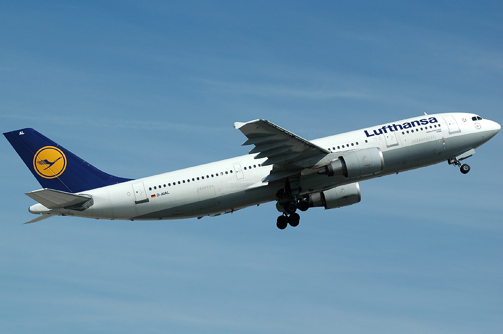 D-AIAL · Airbus A300B4-603 · (LIS / LPPT)